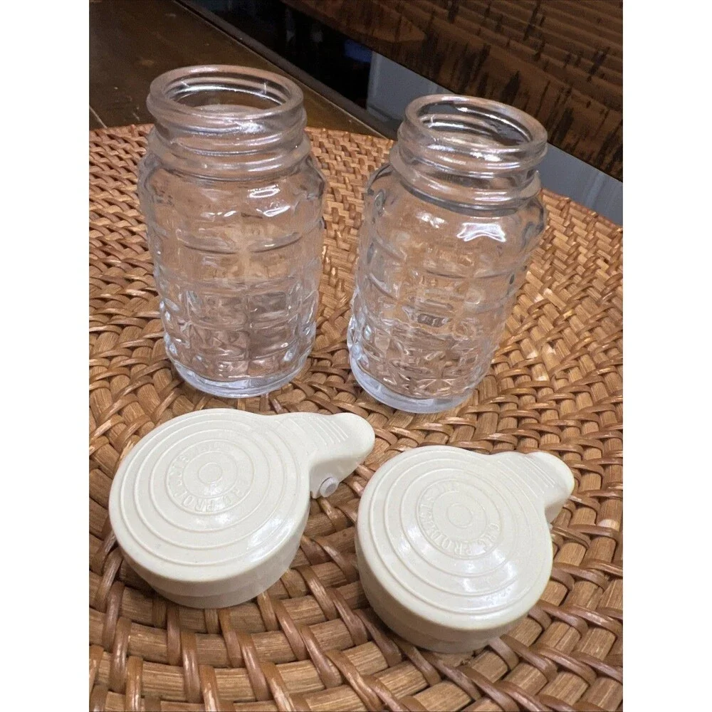 Glass Quilt Waffle Design Salt and Pepper Shaker with Screw Off Press to Open